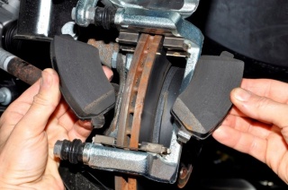 Замена тормозных колодок Skoda Karoq  в Жуковском